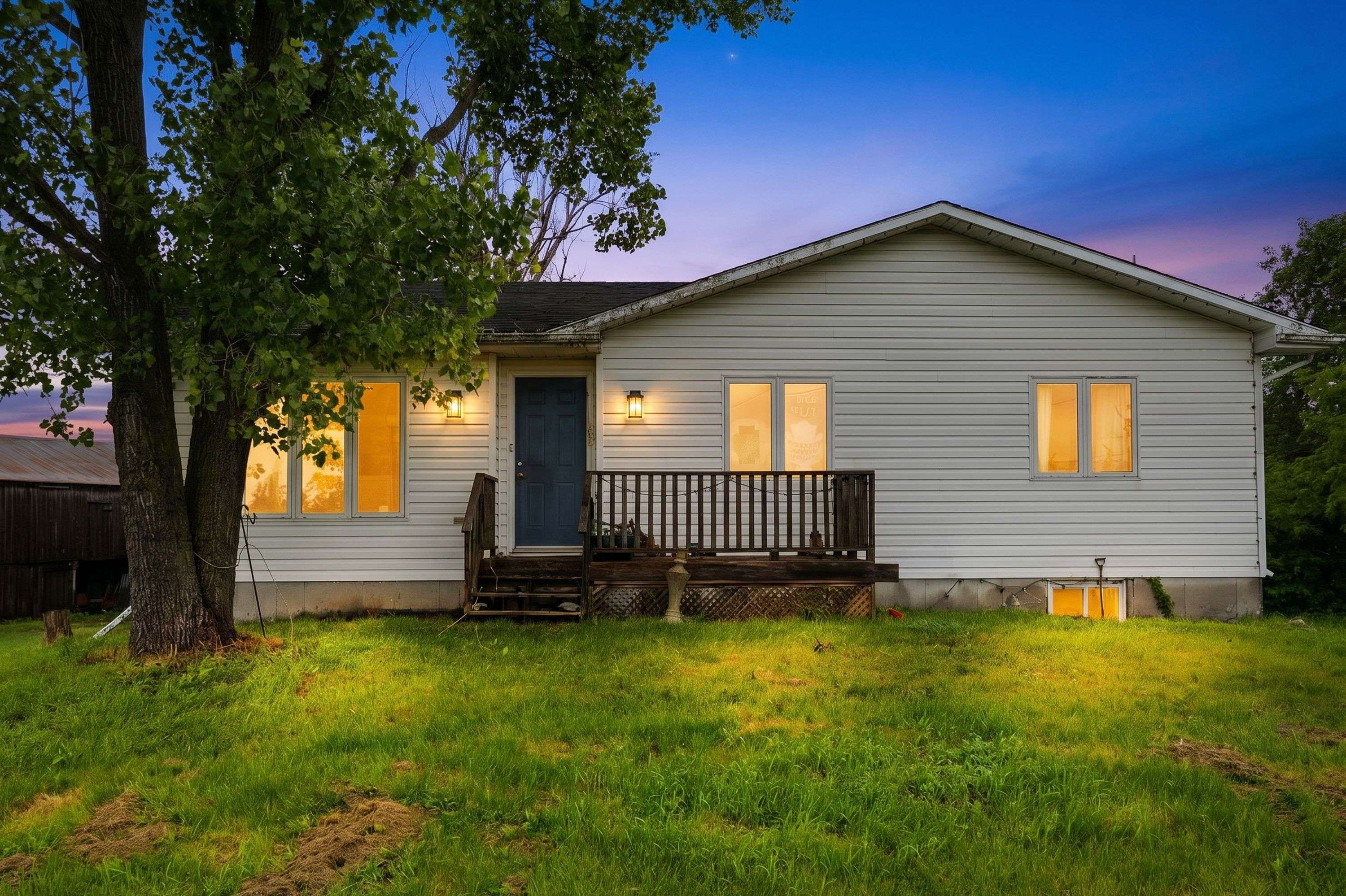 697 Hinch RD, Stone Mills, ON K0K 2S0