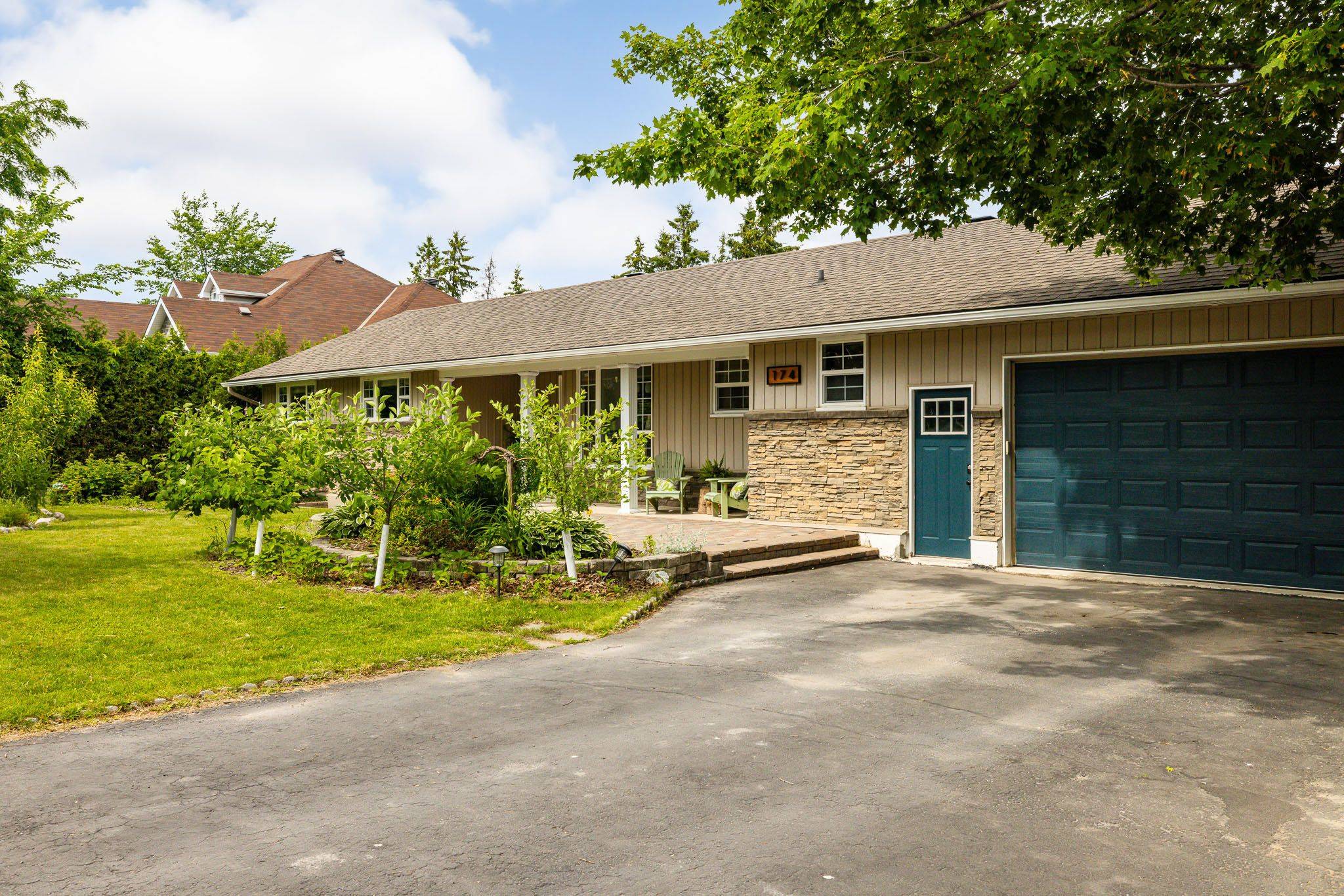 174 Lloydalex CRES, Stittsville - Munster - Richmond, ON K0A 1L0