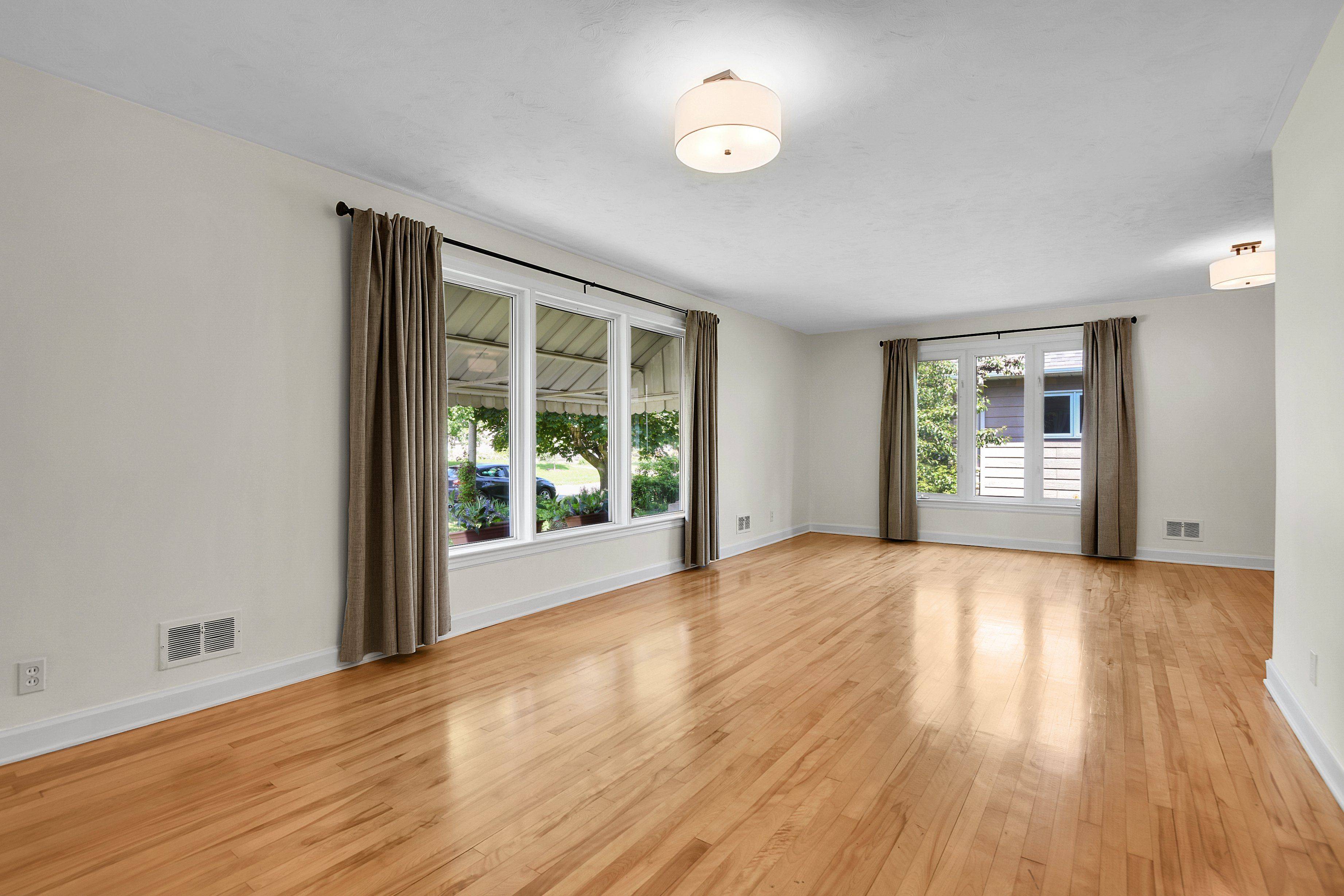 2243 Hillary AVE, Alta Vista And Area, ON K1H 7H7