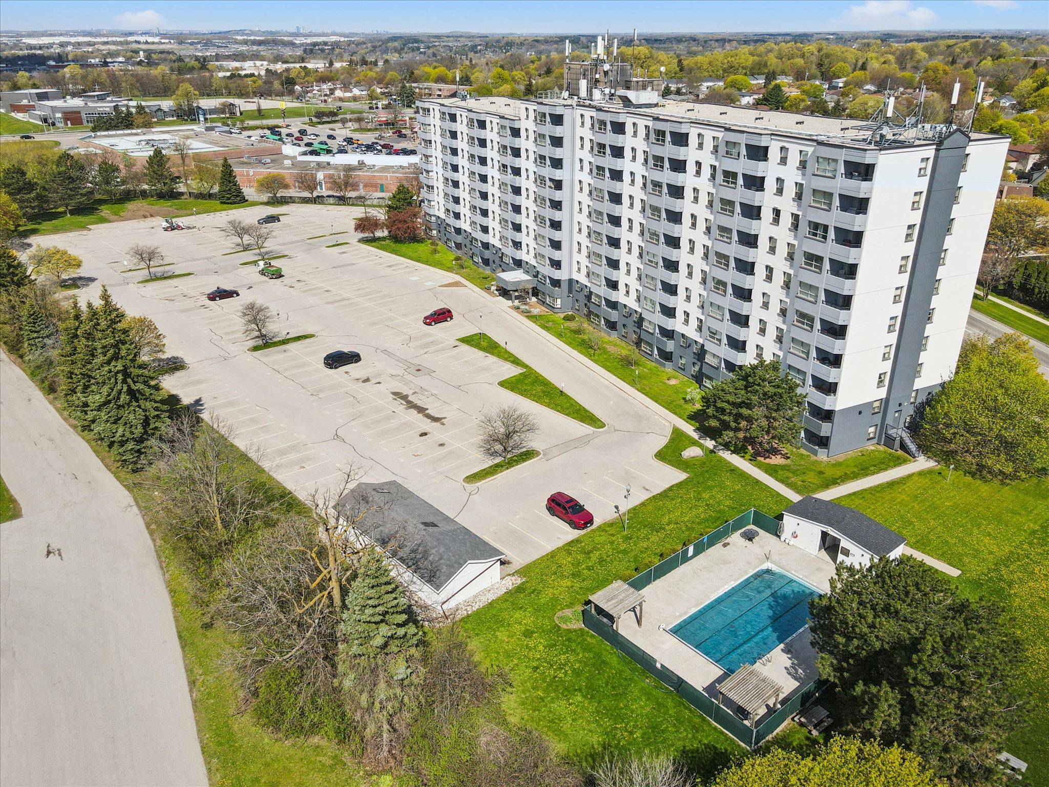 200 Jamieson Pkwy #403, Cambridge, ON N3C 4B5