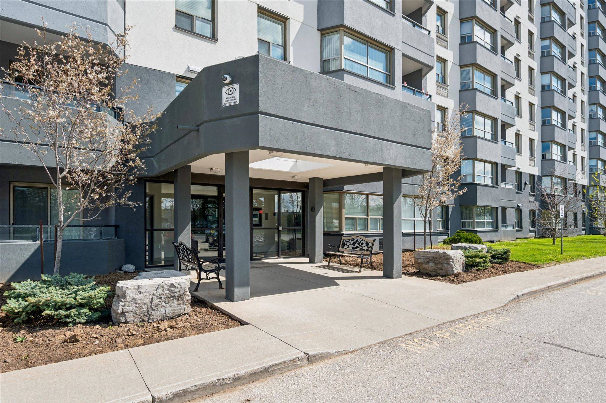 200 Jamieson Pkwy #403, Cambridge, ON N3C 4B5