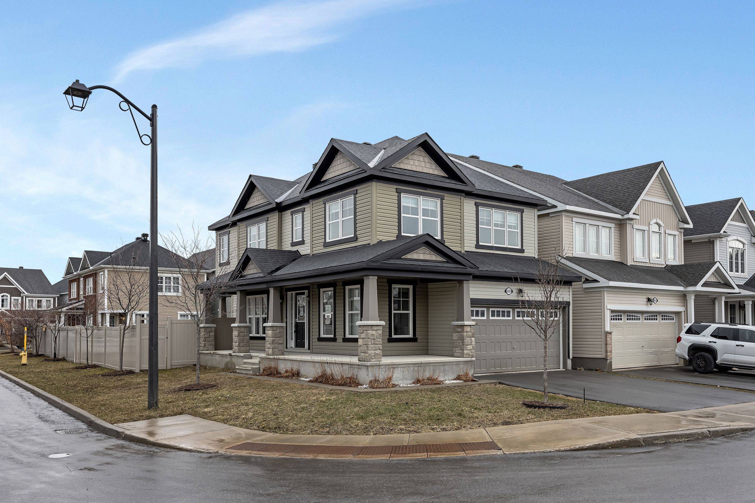 659 Pearl Dace CRES, Barrhaven, ON K2J 6K4