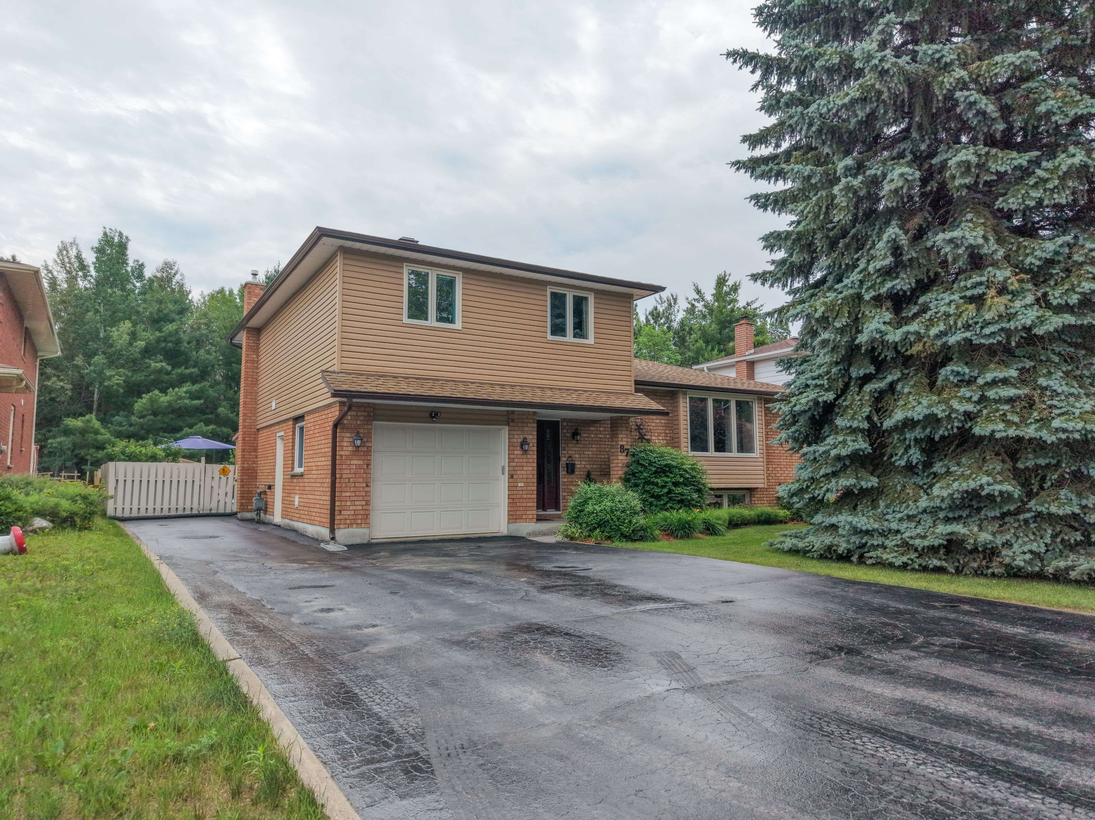 87 Labreche DR, North Bay, ON P1A 3R6