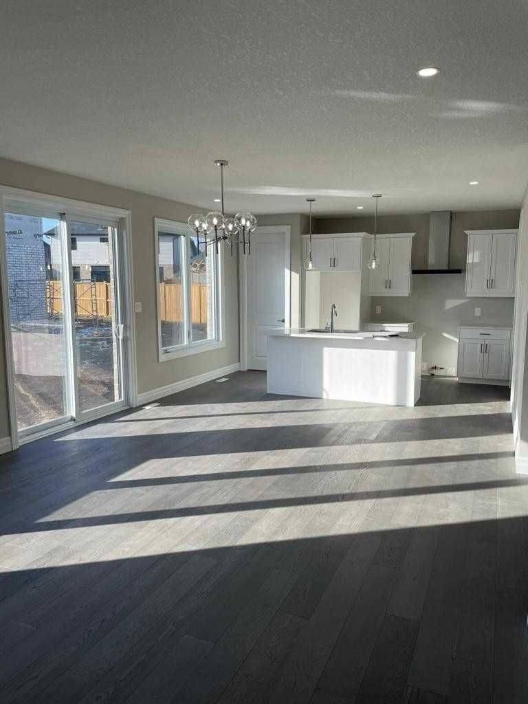 80 Aspen CIR, Thames Centre, ON N0M 2P0