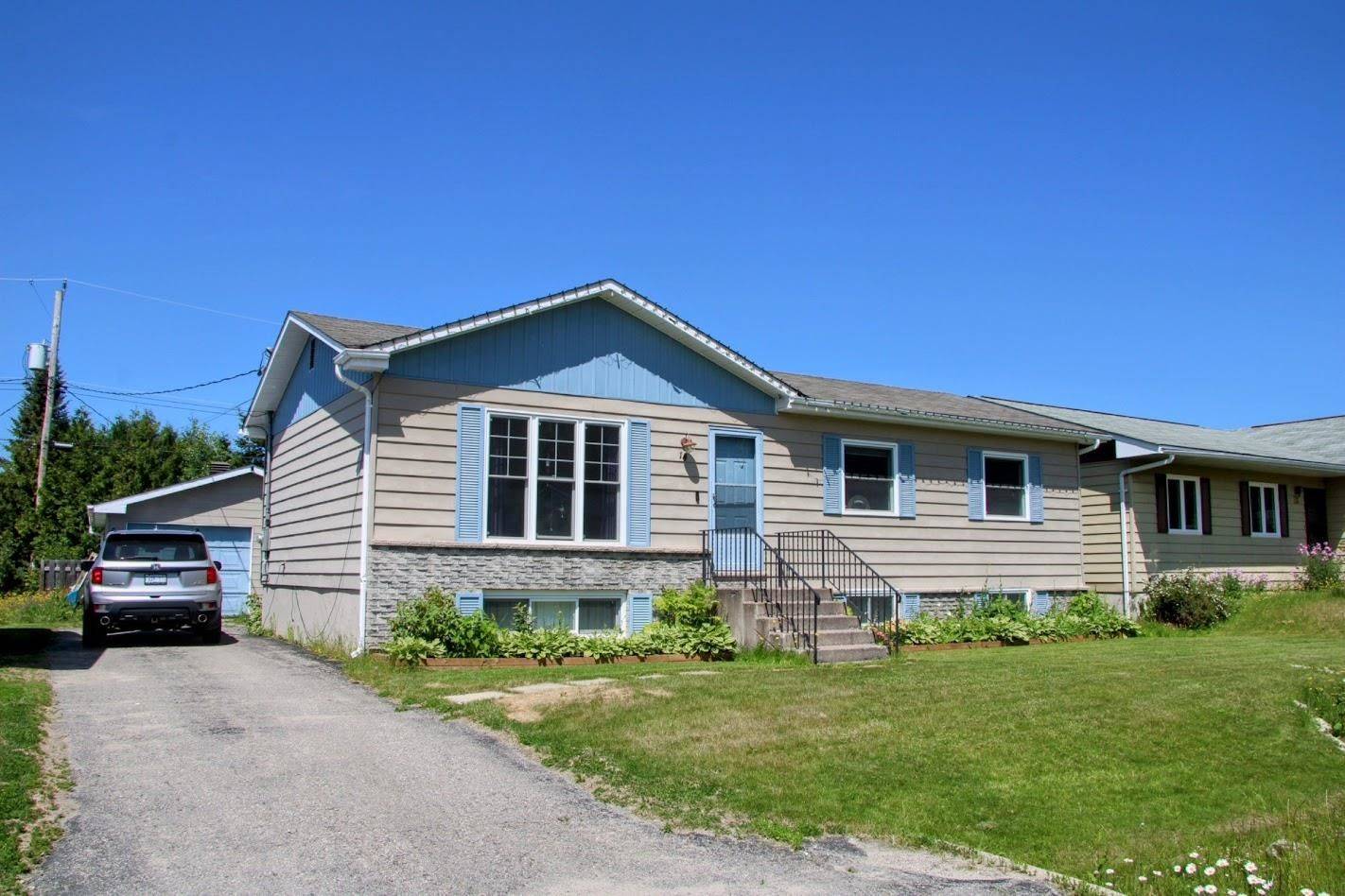 14 Wendego ST, Manitouwadge, ON P0T 2C0