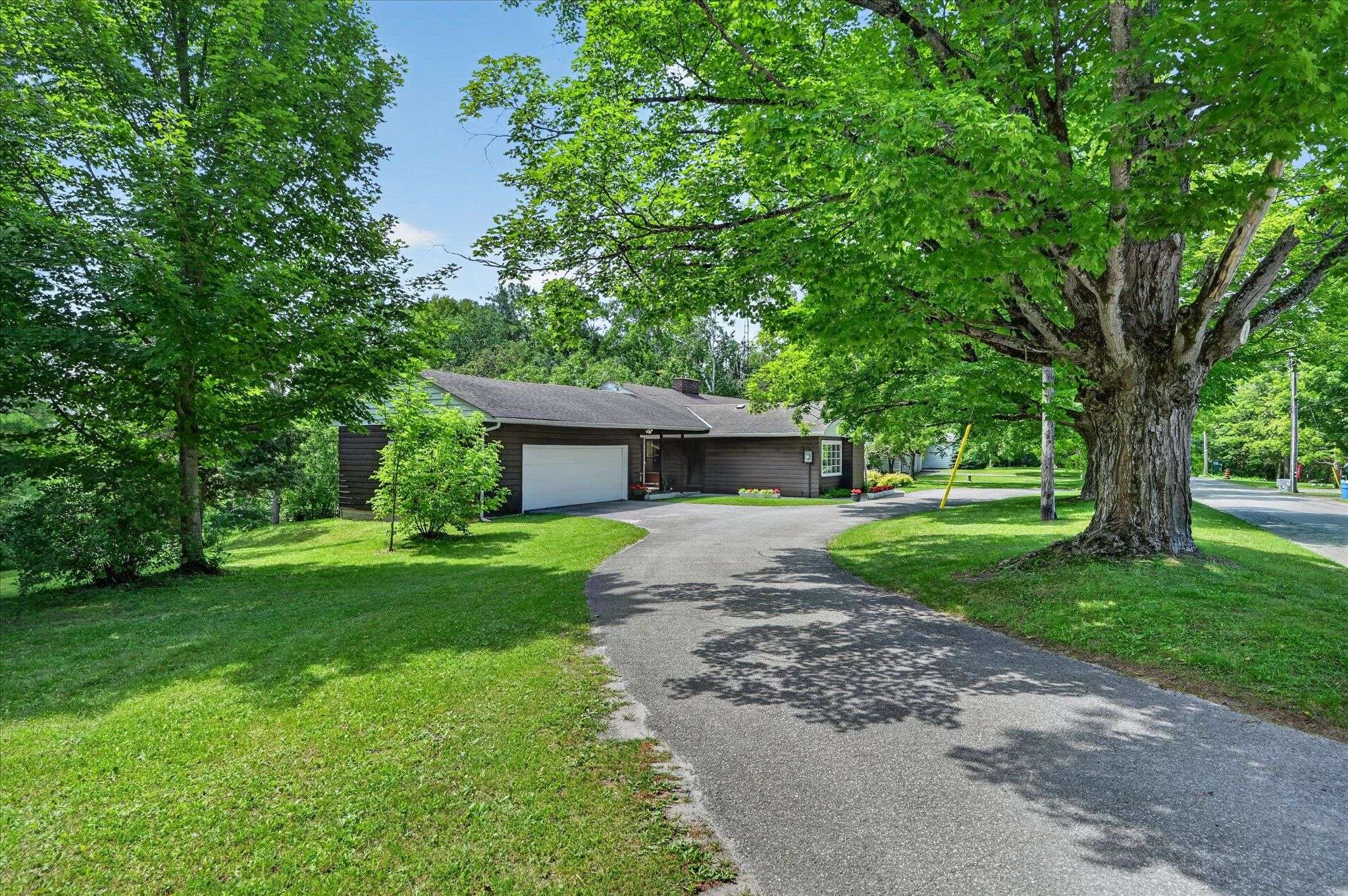 85 Grandy RD, Kawartha Lakes, ON K0M 1K0