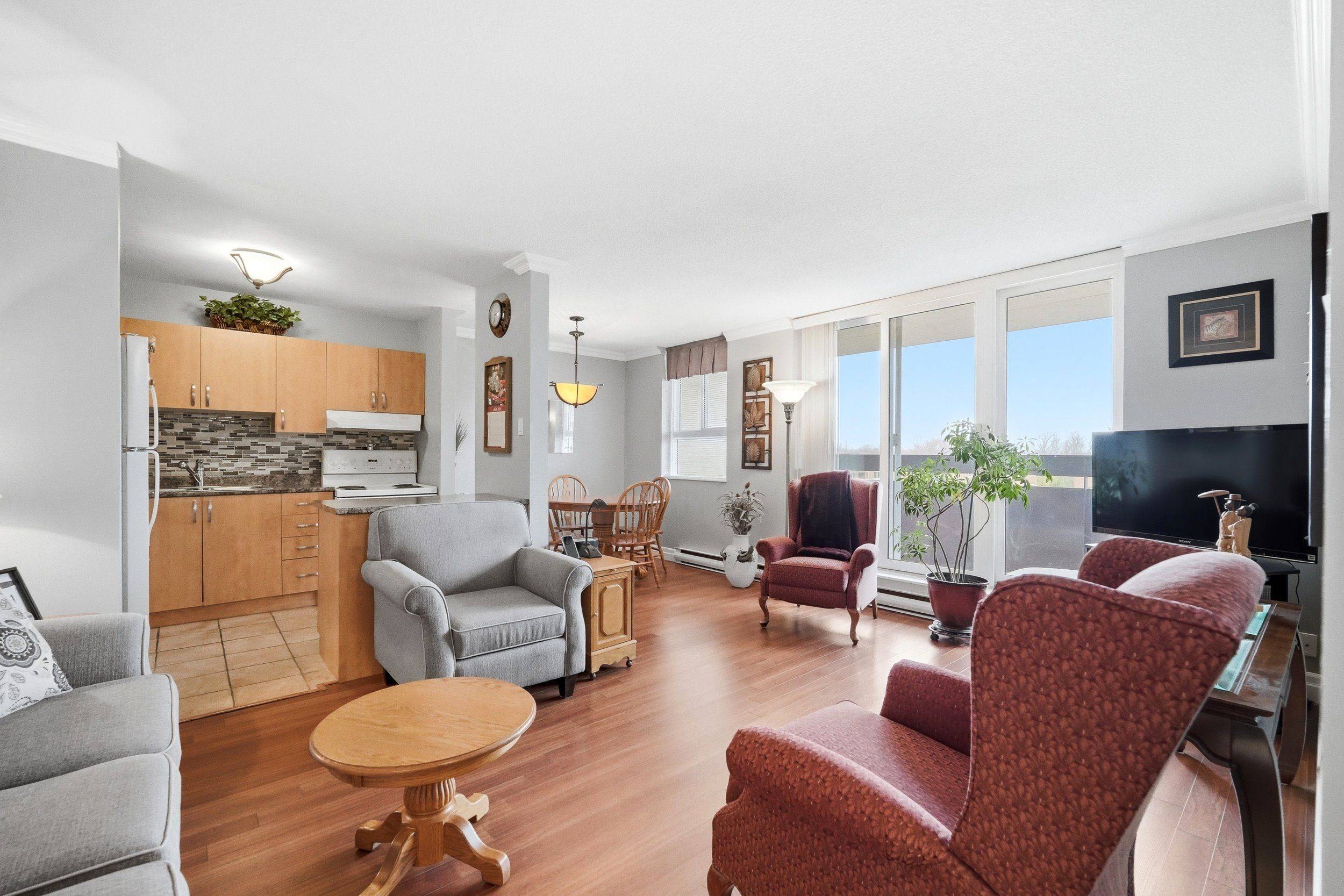 2000 Jasmine CRES #508, Beacon Hill North - South And Area, ON K1J 8K4