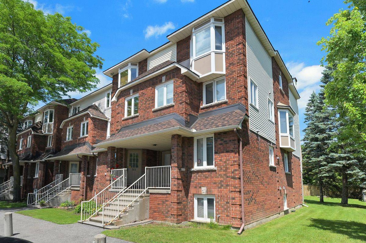 362 Briston Private, Hunt Club - South Keys And Area, ON K1G 5R2