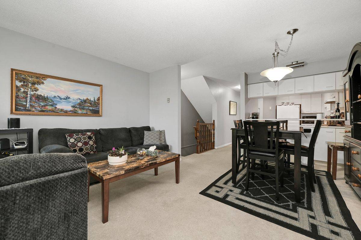 362 Briston Private, Hunt Club - South Keys And Area, ON K1G 5R2