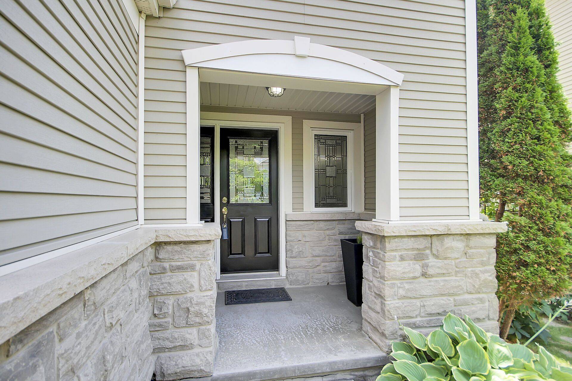 109 Braddock Private, Barrhaven, ON K2J 0E7