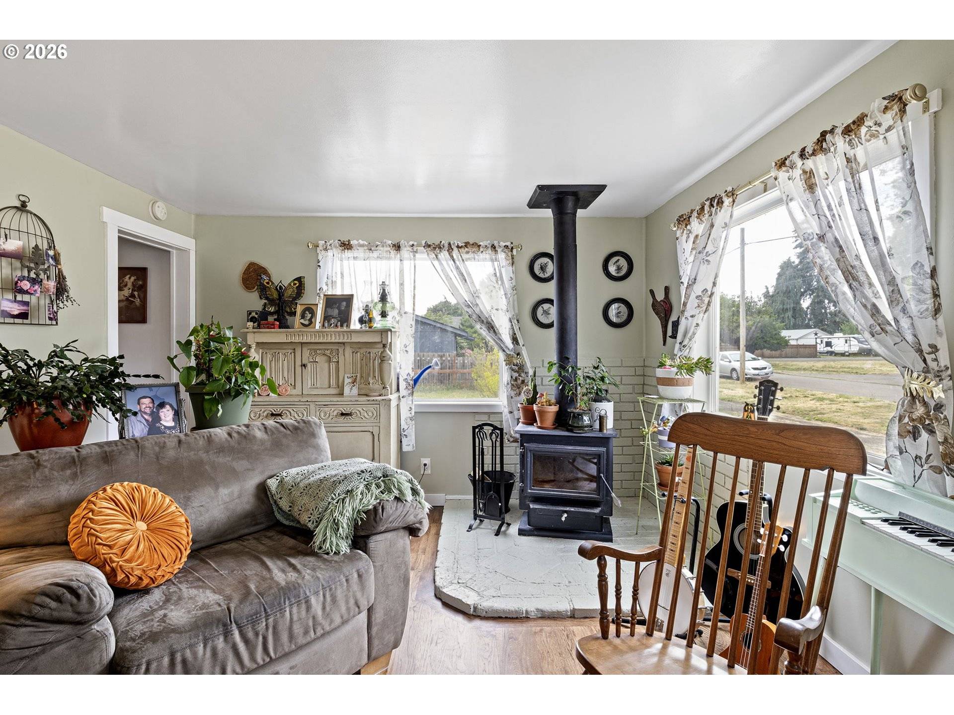 320 E BLAKELY AVE, Brownsville, OR 97327