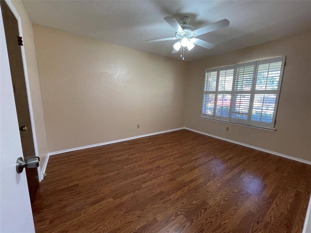158 Poinsetta Circle, Terrell, TX 75160