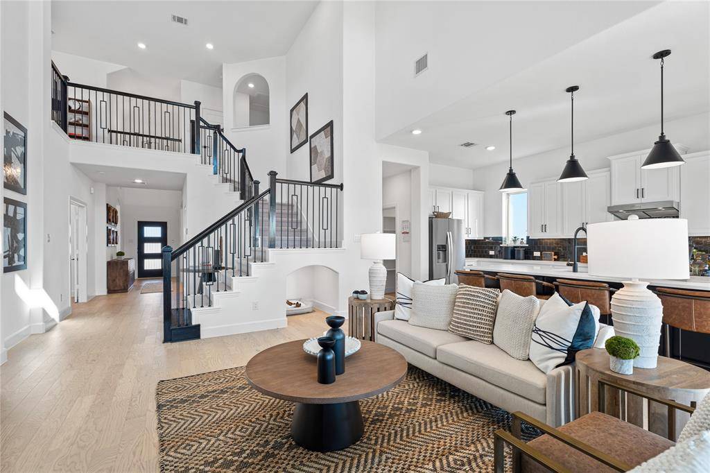 813 Anthem Lane, Forney, TX 75126