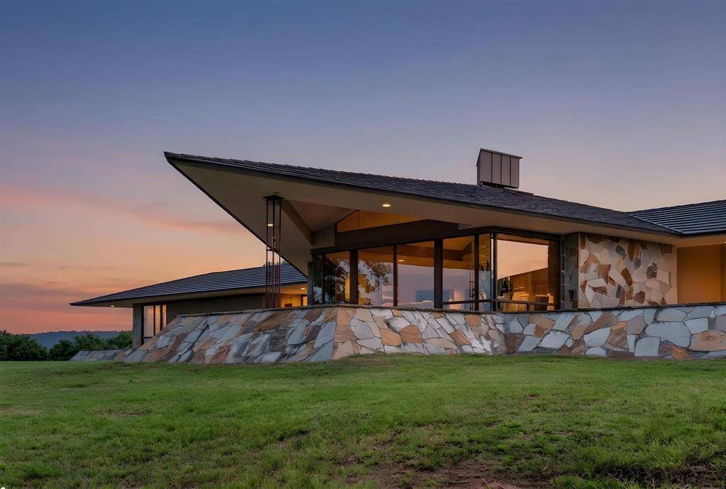 1080 N Greenbrier Road, Nocona, TX 76255
