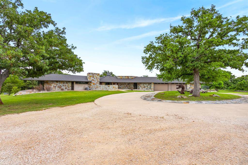 1080 N Greenbrier Road, Nocona, TX 76255