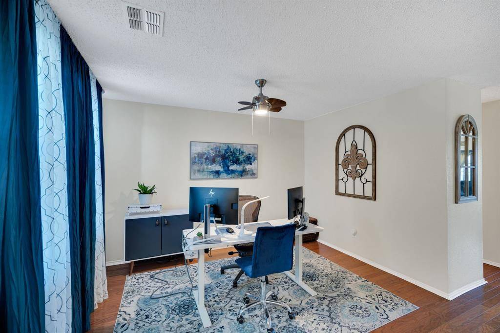 3900 Country Lane, Fort Worth, TX 76123