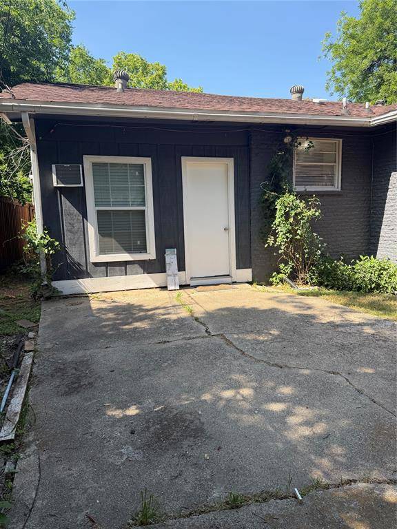 2436 Lockhart Avenue, Dallas, TX 75228