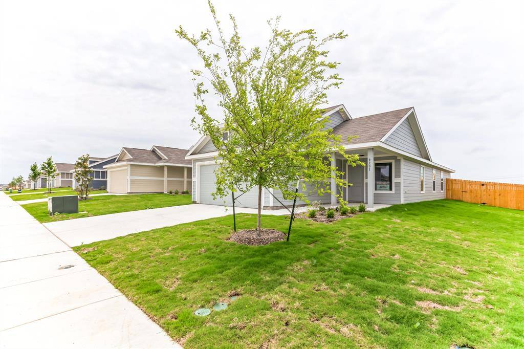 9781 Skyhawk Avenue, Fort Worth, TX 76179
