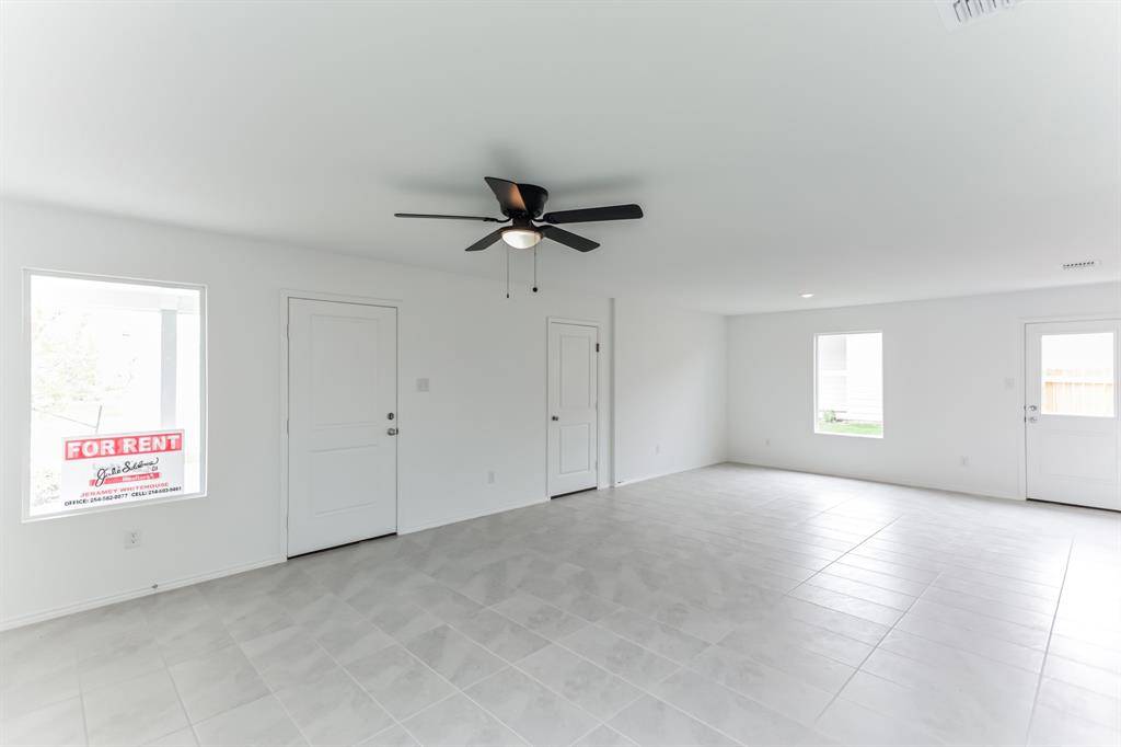 9781 Skyhawk Avenue, Fort Worth, TX 76179