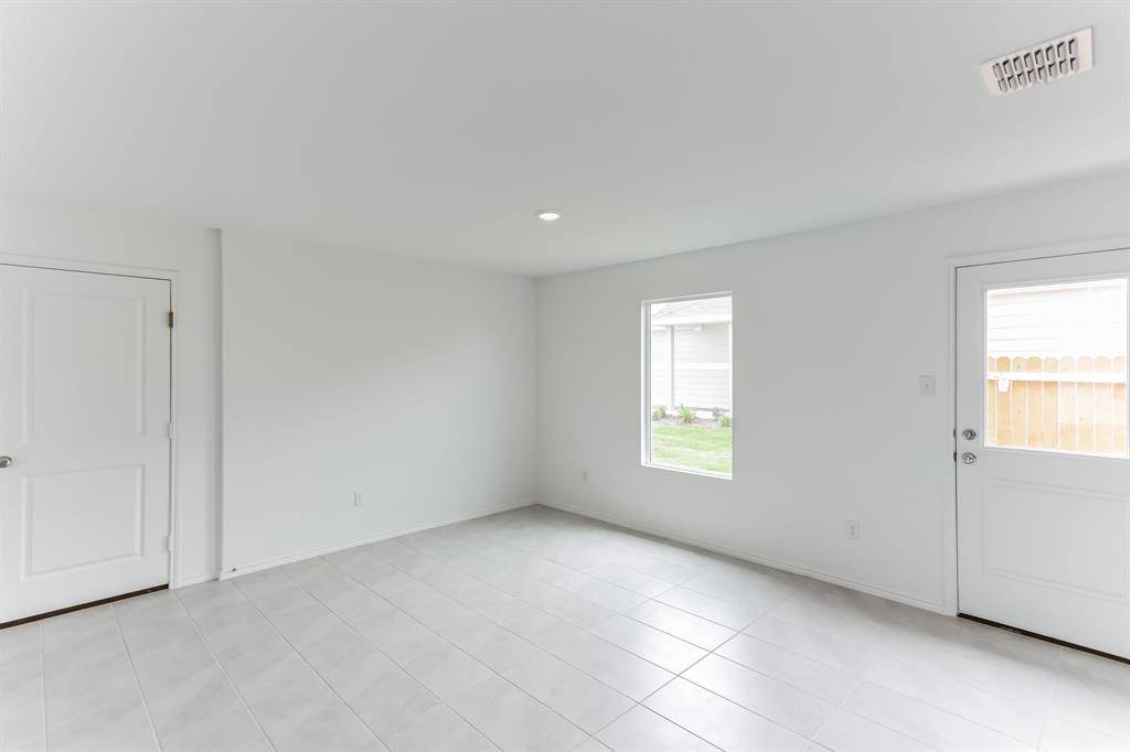 9781 Skyhawk Avenue, Fort Worth, TX 76179