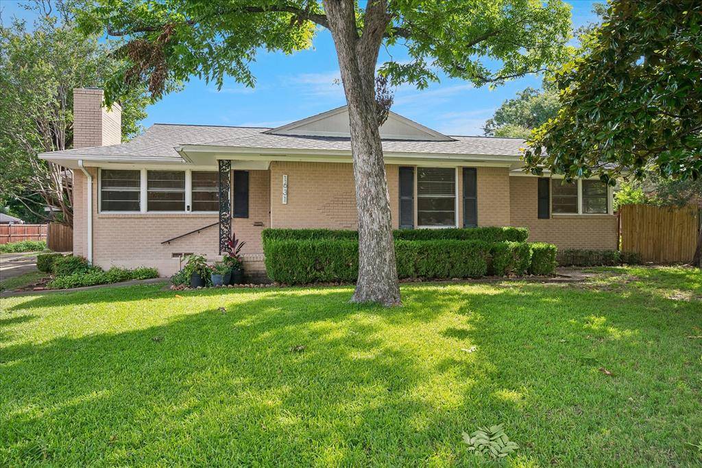 1631 Macmanus Drive, Dallas, TX 75228