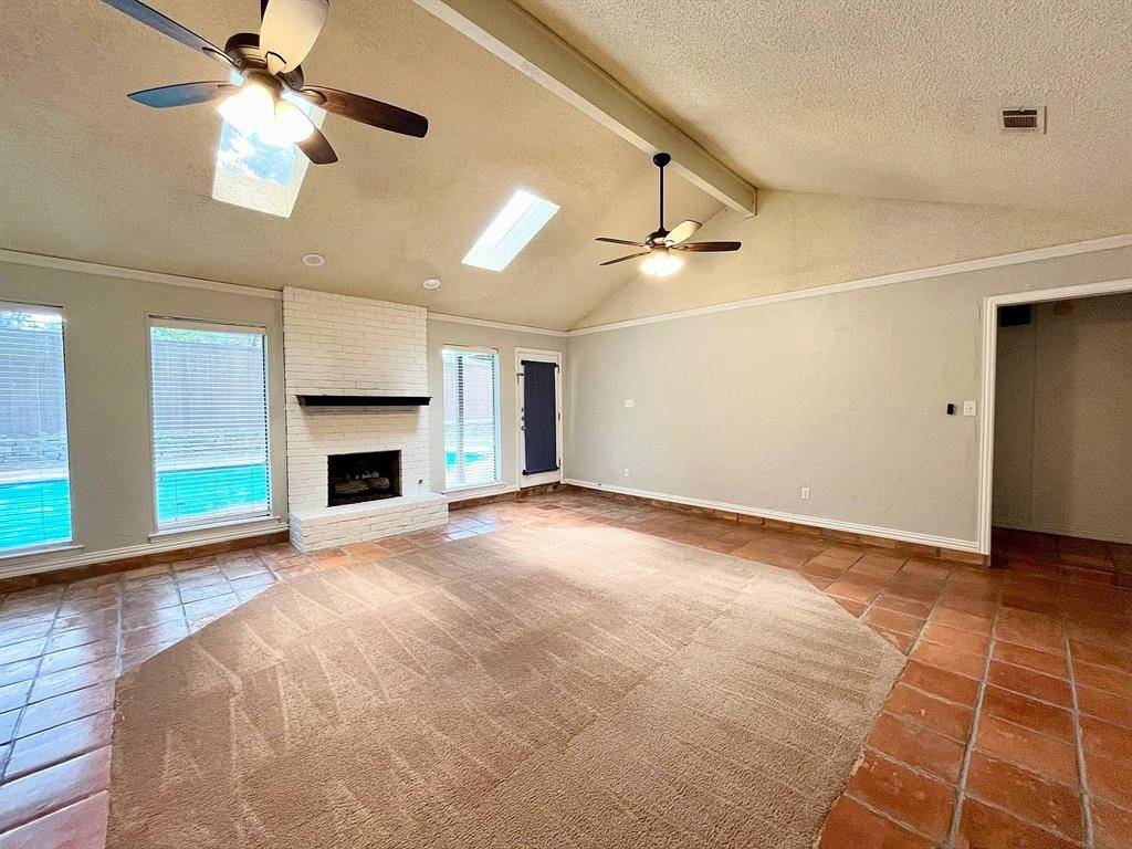5008 Millsprings Drive, Arlington, TX 76017
