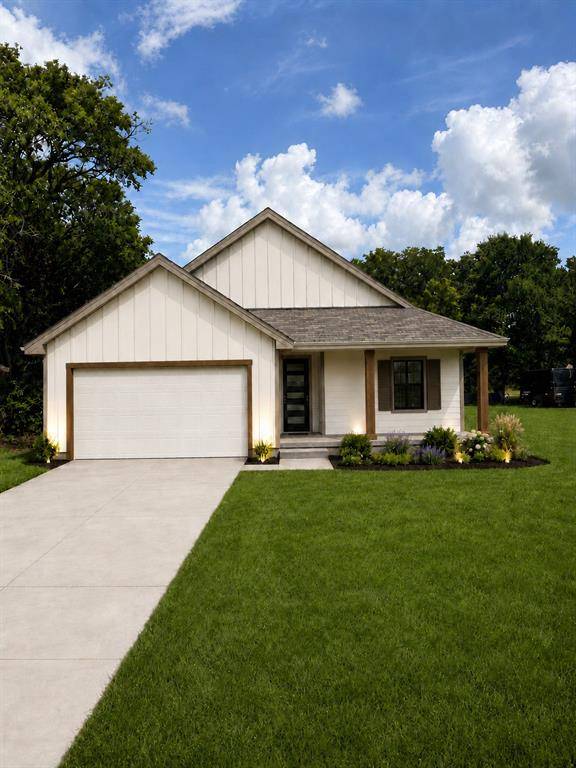 1104 Boone Street, Cleburne, TX 76031