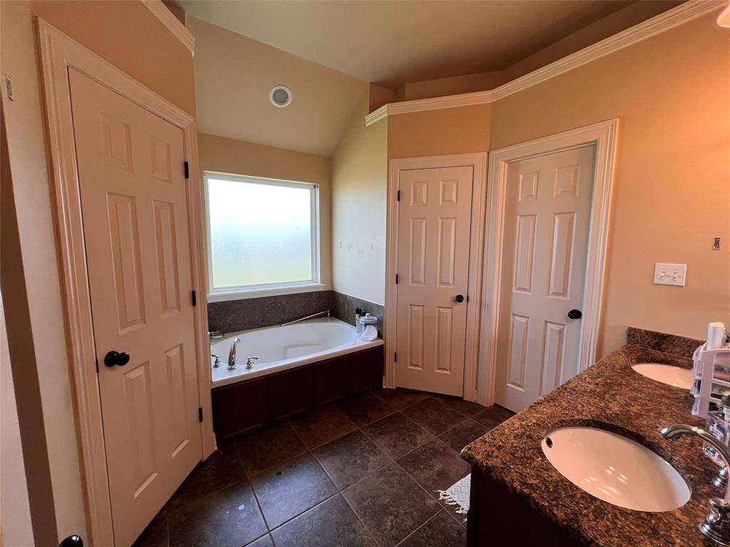 612 Bloomington Lane, Bossier City, LA 71112