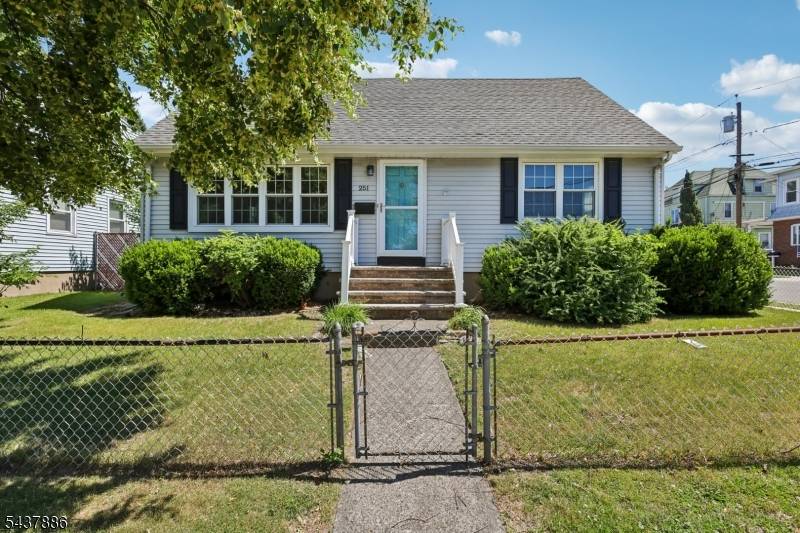251 Main St, East Rutherford Boro, NJ 07073