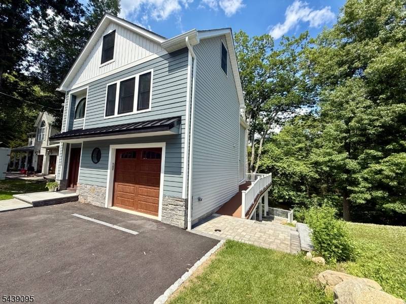 13 Rockaway Ave, Denville Twp., NJ 07834