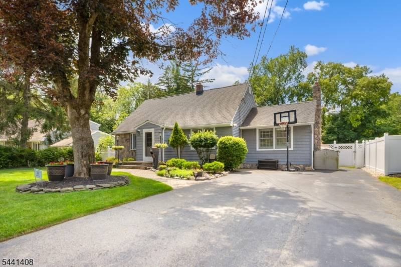 134 Marion Ct, Pompton Lakes Boro, NJ 07442