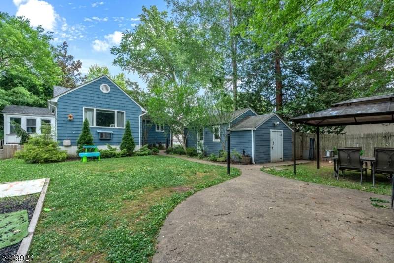 958 Leland Ave, Plainfield City, NJ 07062