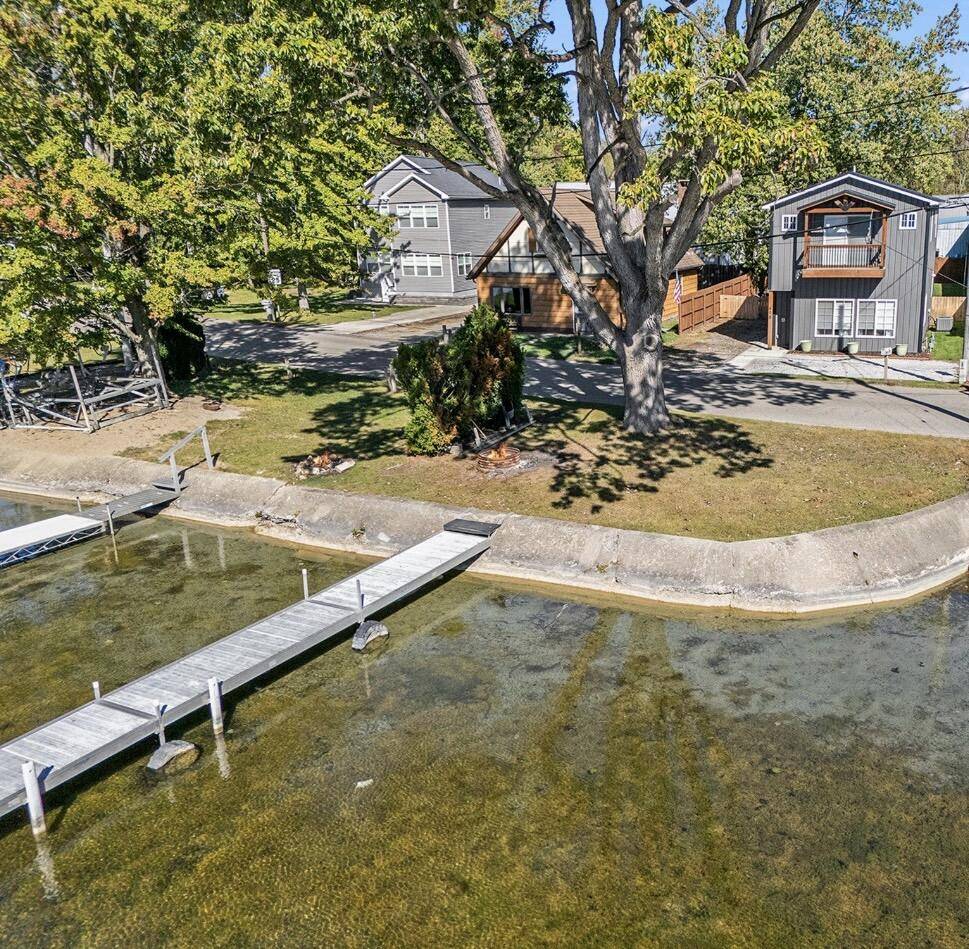 498 Warren RD, Ovid Twp, MI 49036