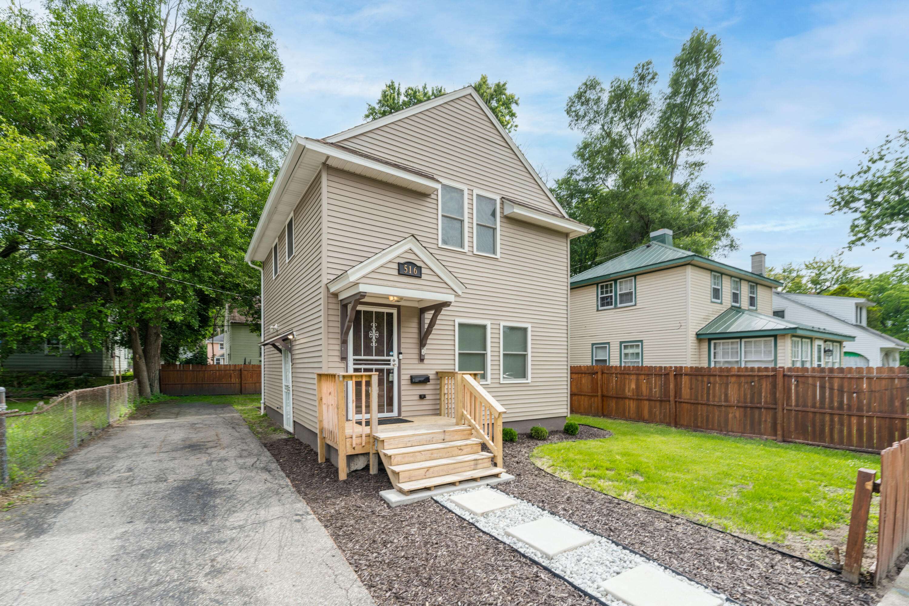516 Lay BLVD, Kalamazoo City, MI 49001