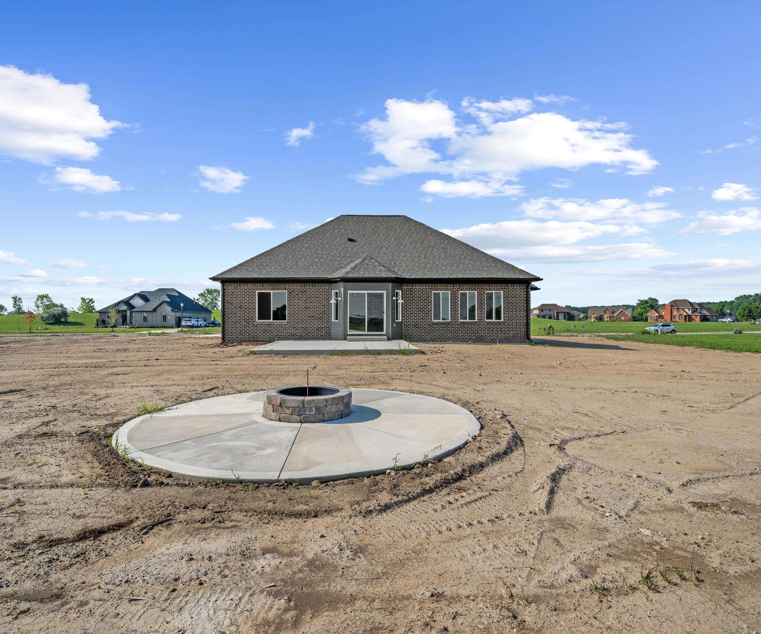 8561 Cobblestone DR, Berlin Twp, MI 48166