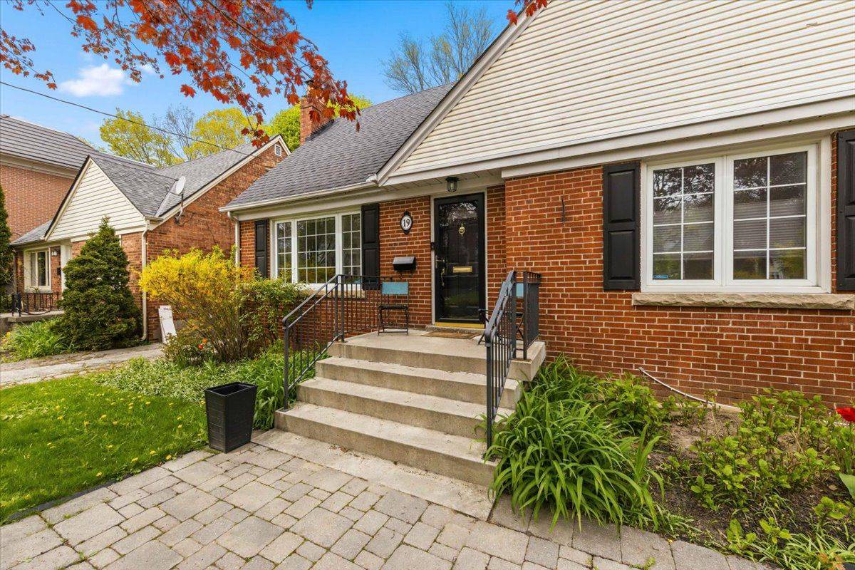 19 Walker RD, Toronto C07, ON M2N 2K2