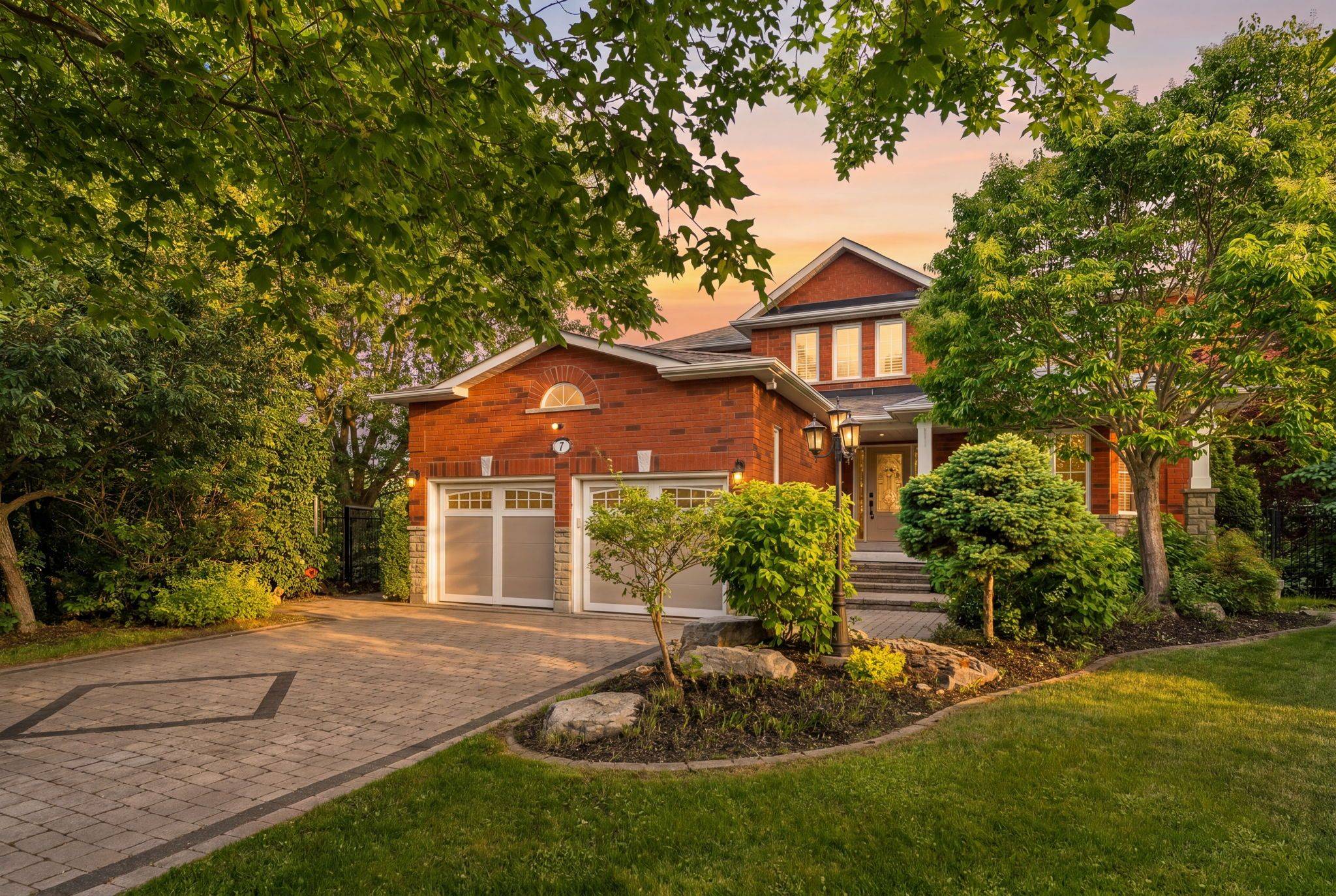 7 Callander CT, Ajax, ON L1S 7M5