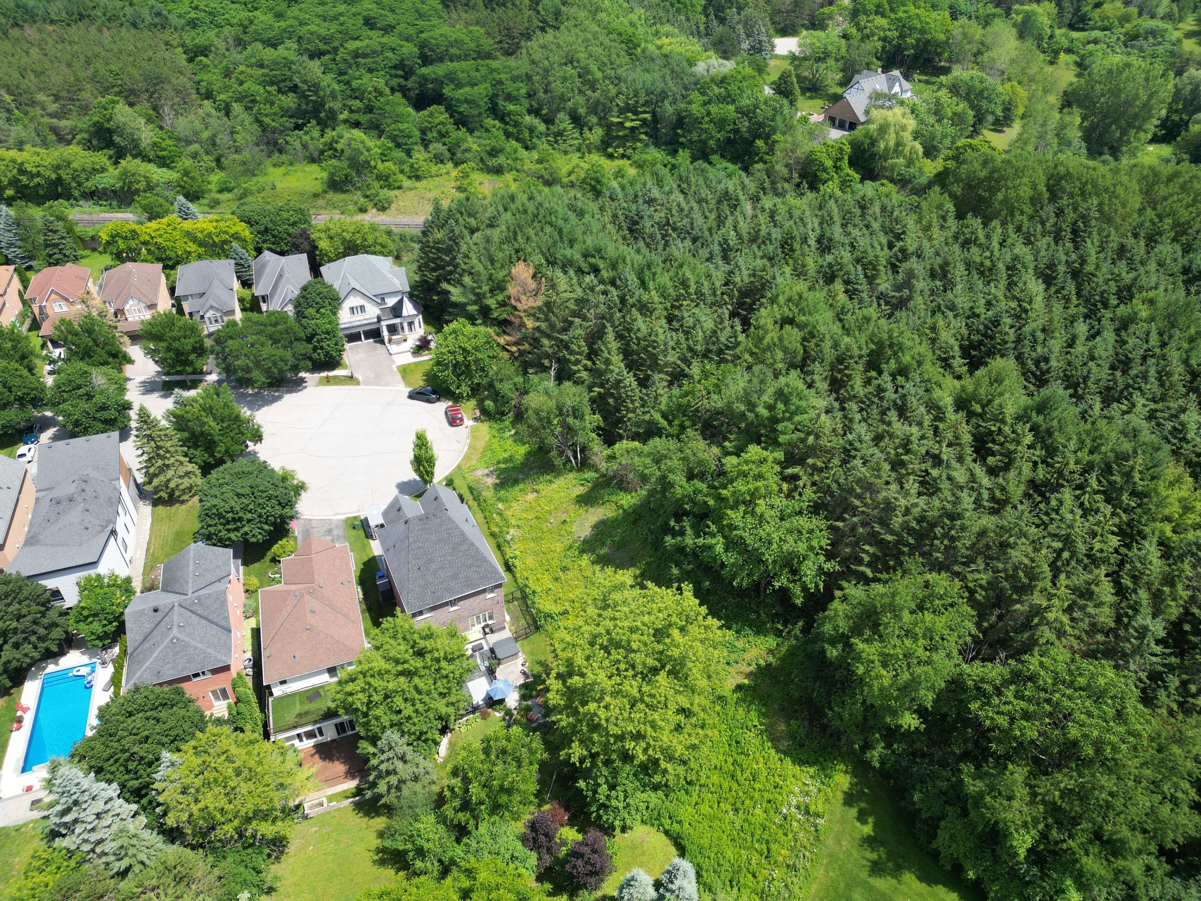 119 Stemmle DR, Aurora, ON L4G 6N8