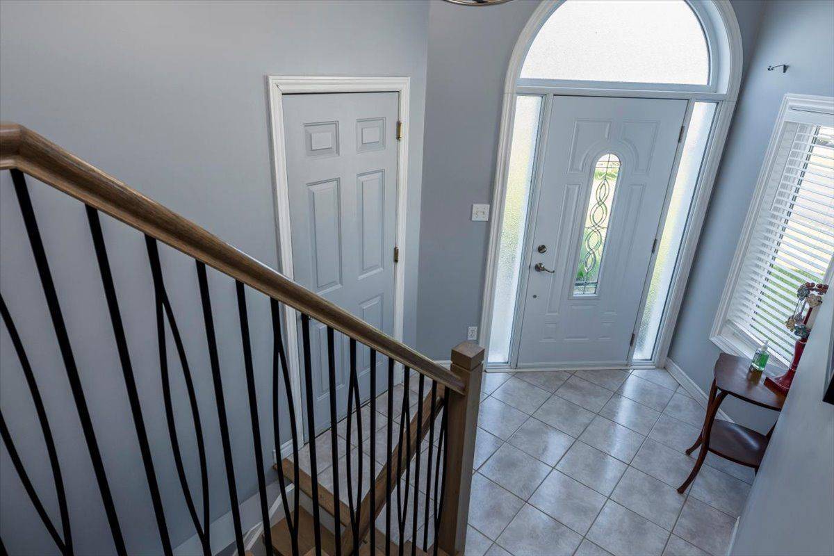 1170 Arnold ST, Innisfil, ON L0L 1W0