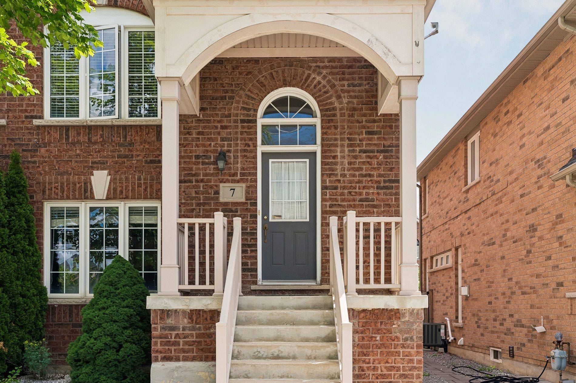 7 Rock Garden ST, Markham, ON L6B 0J6