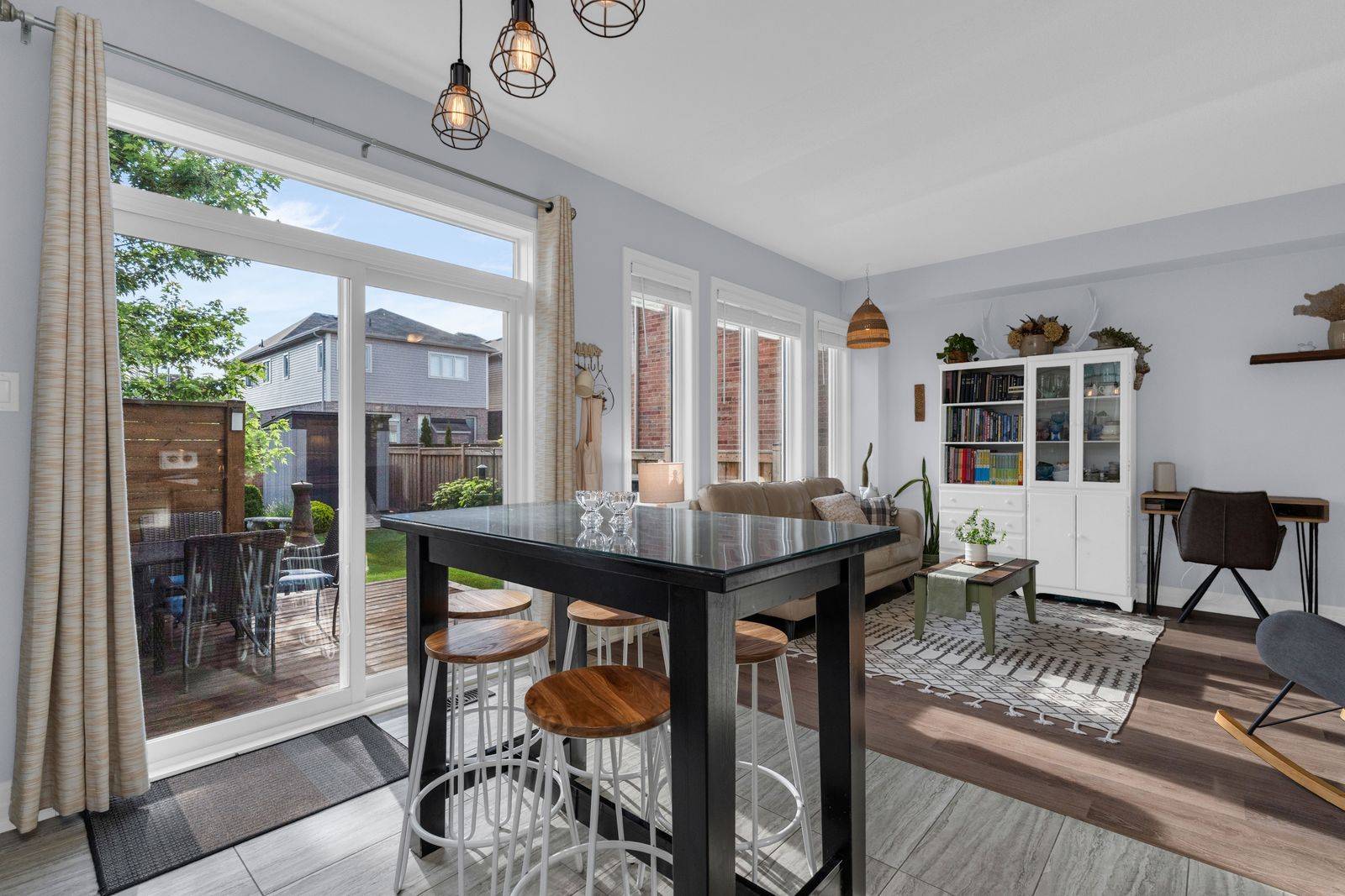 164 Wagner CRES, Essa, ON L3W 0R7