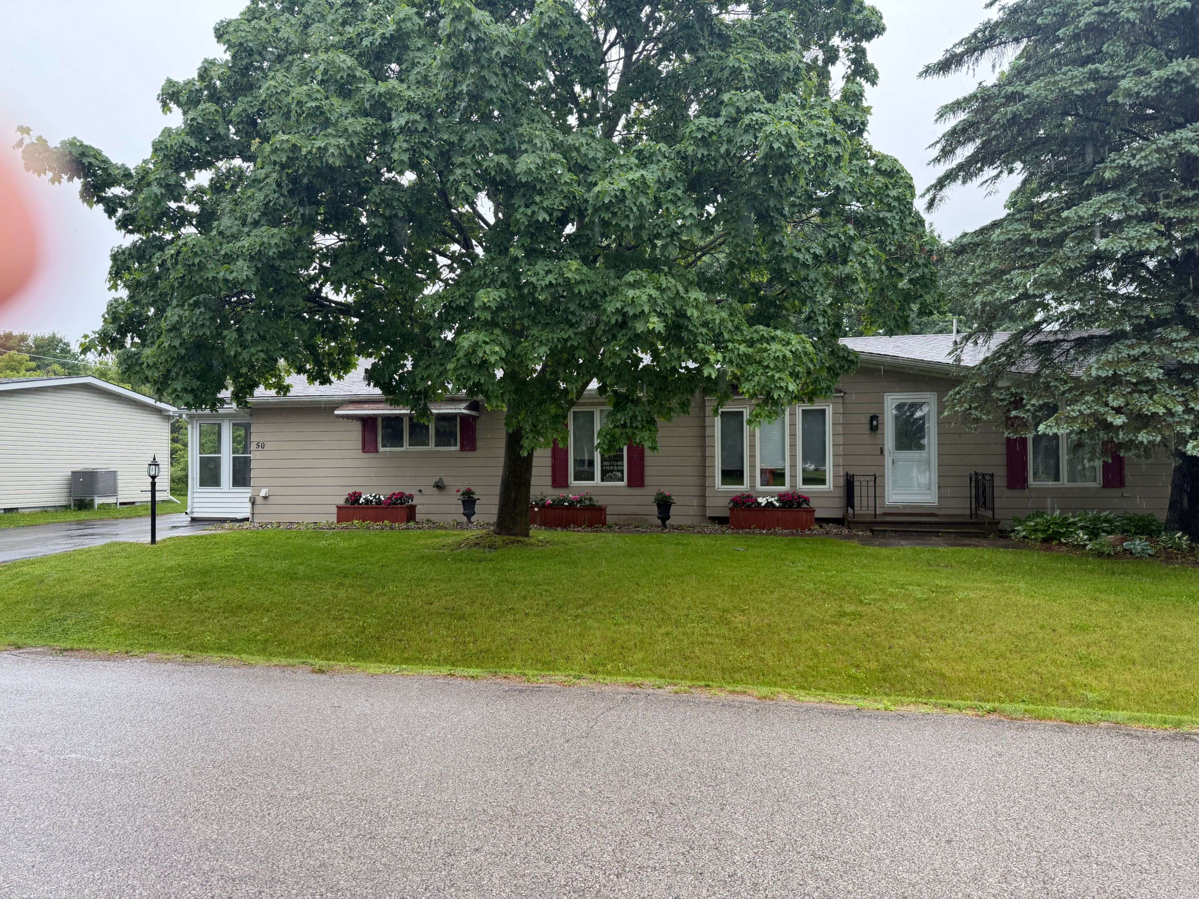 50 Juno CRES, Georgina, ON L0E 1R0