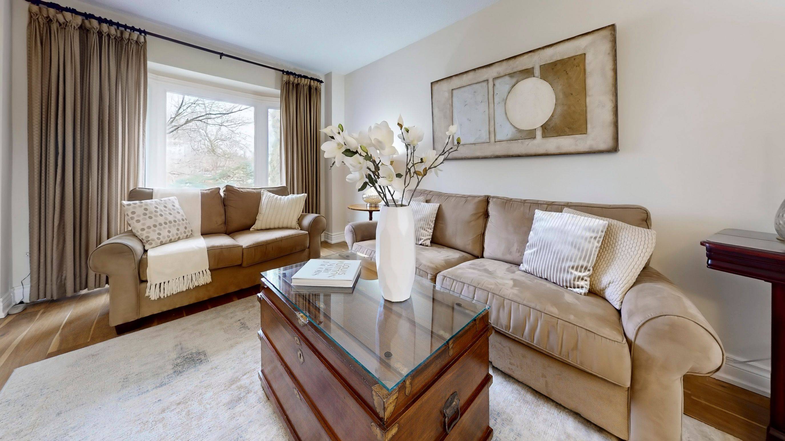 15 Beatty CRES, Aurora, ON L4G 5V2