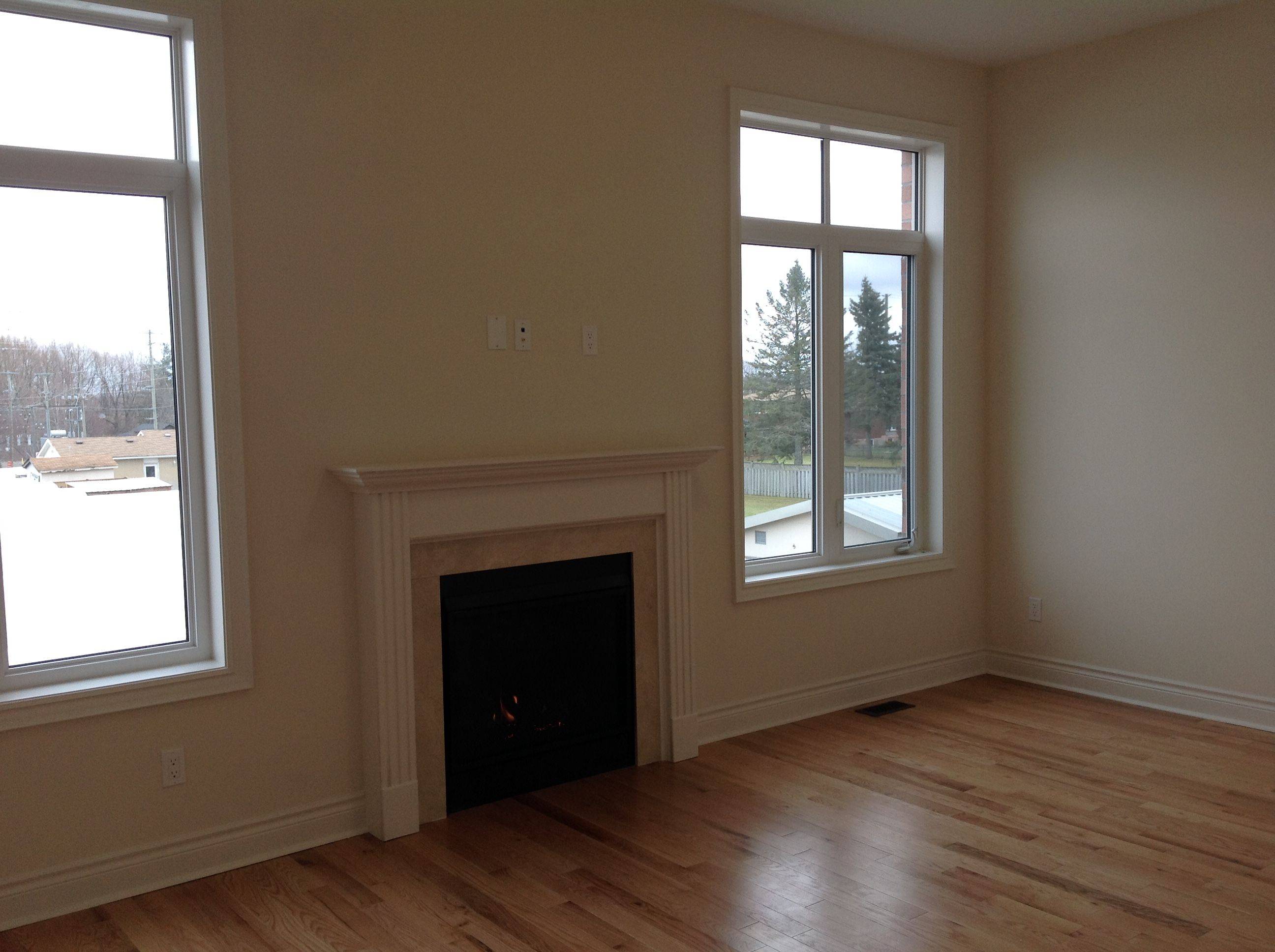 64 Cayton CRES, Bradford West Gwillimbury, ON L3Z 0V9