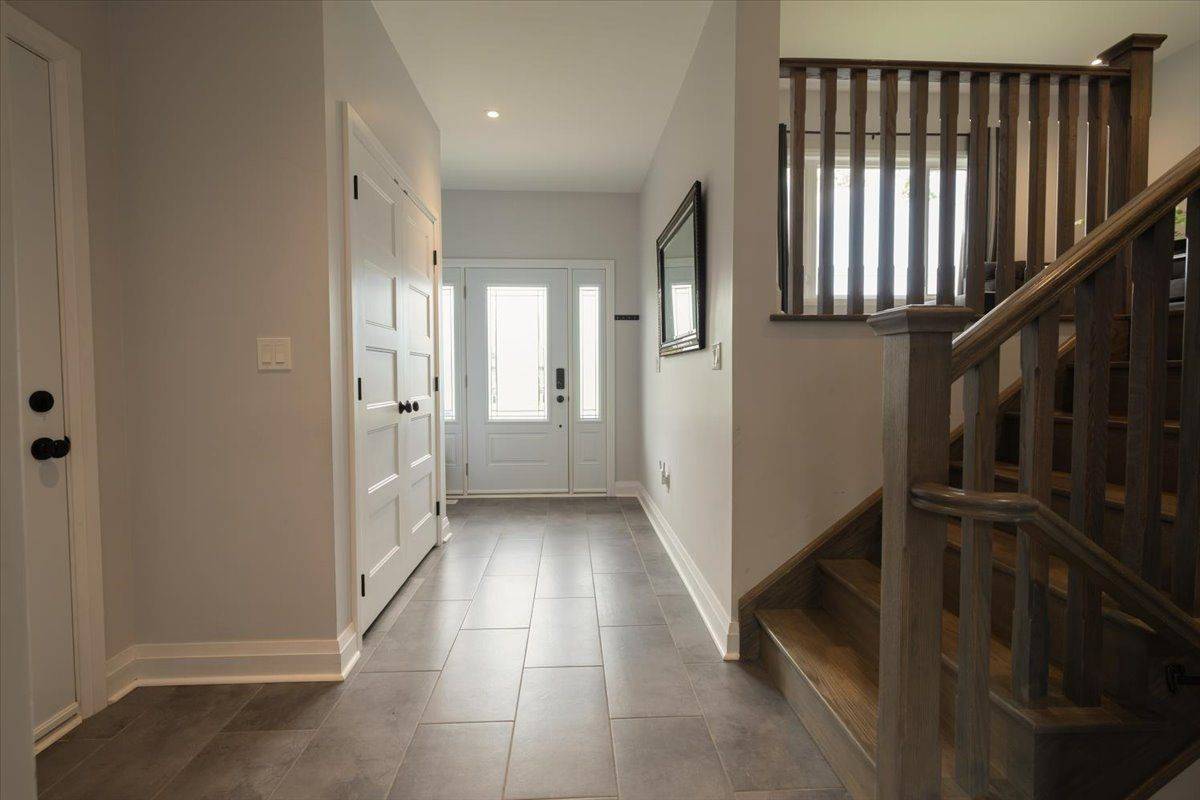 47 Easy ST, Georgina, ON L0E 1N0