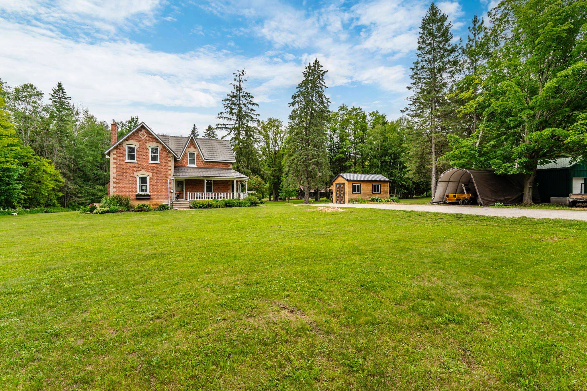 3744 Flos 4 RD W, Springwater, ON L0M 1S0