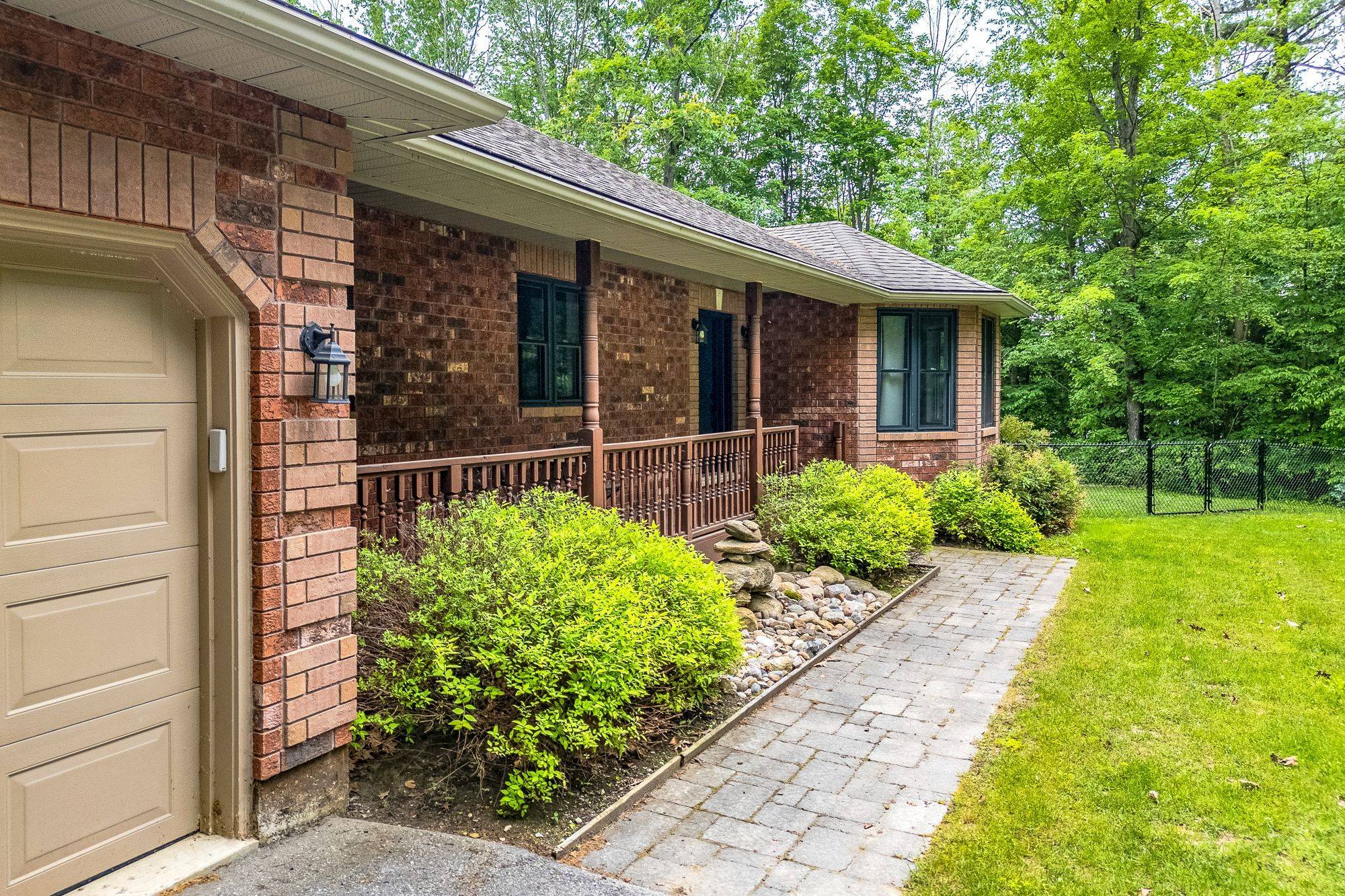 2367 MacDonald RD, Springwater, ON L0L 1P0