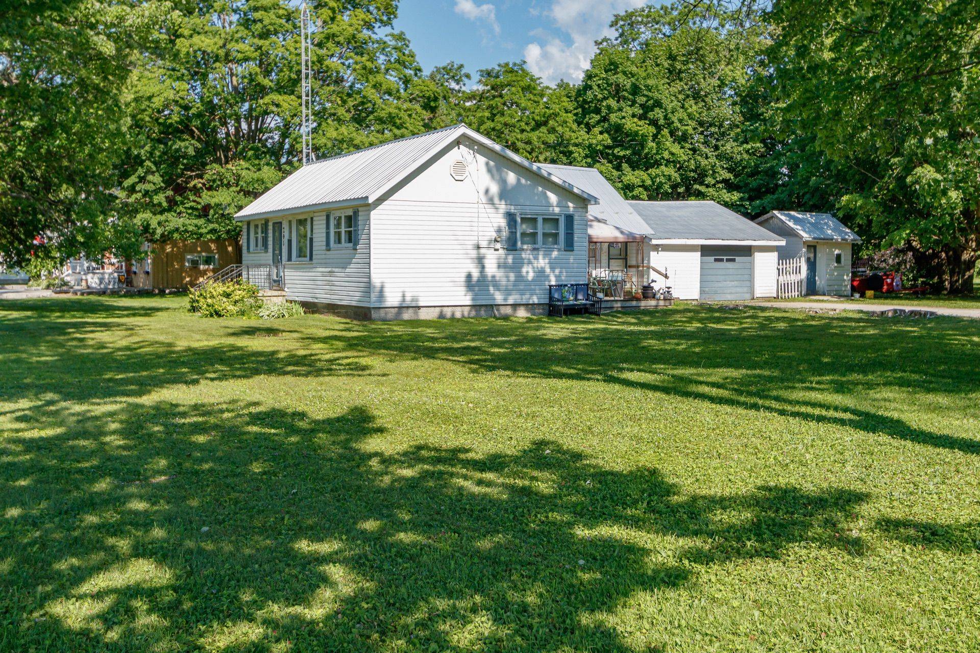 201 Sunnidale ST, Clearview, ON L0M 1S0