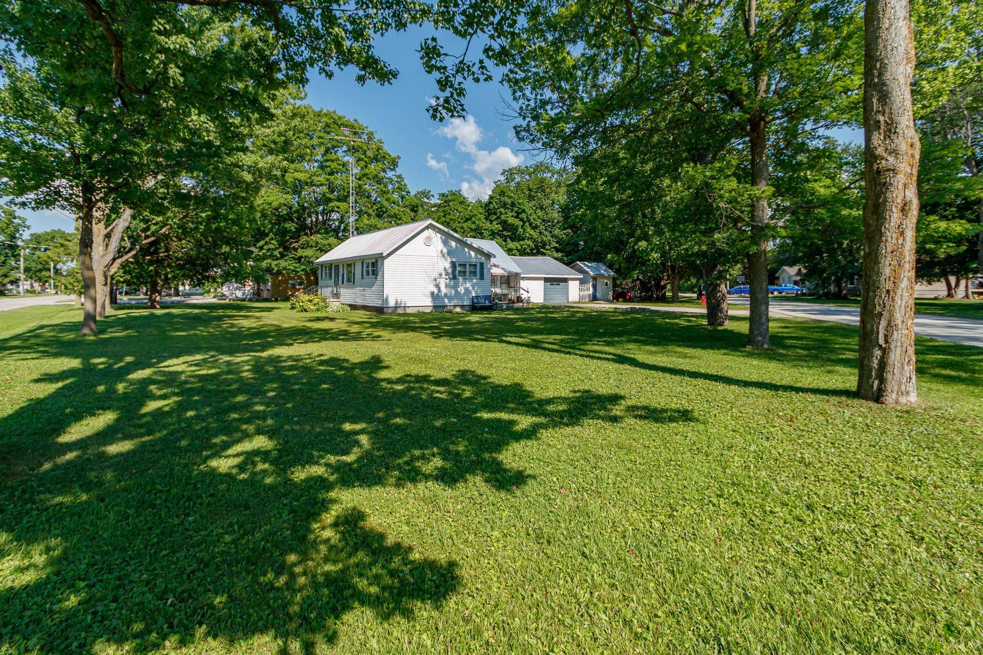 201 Sunnidale ST, Clearview, ON L0M 1S0