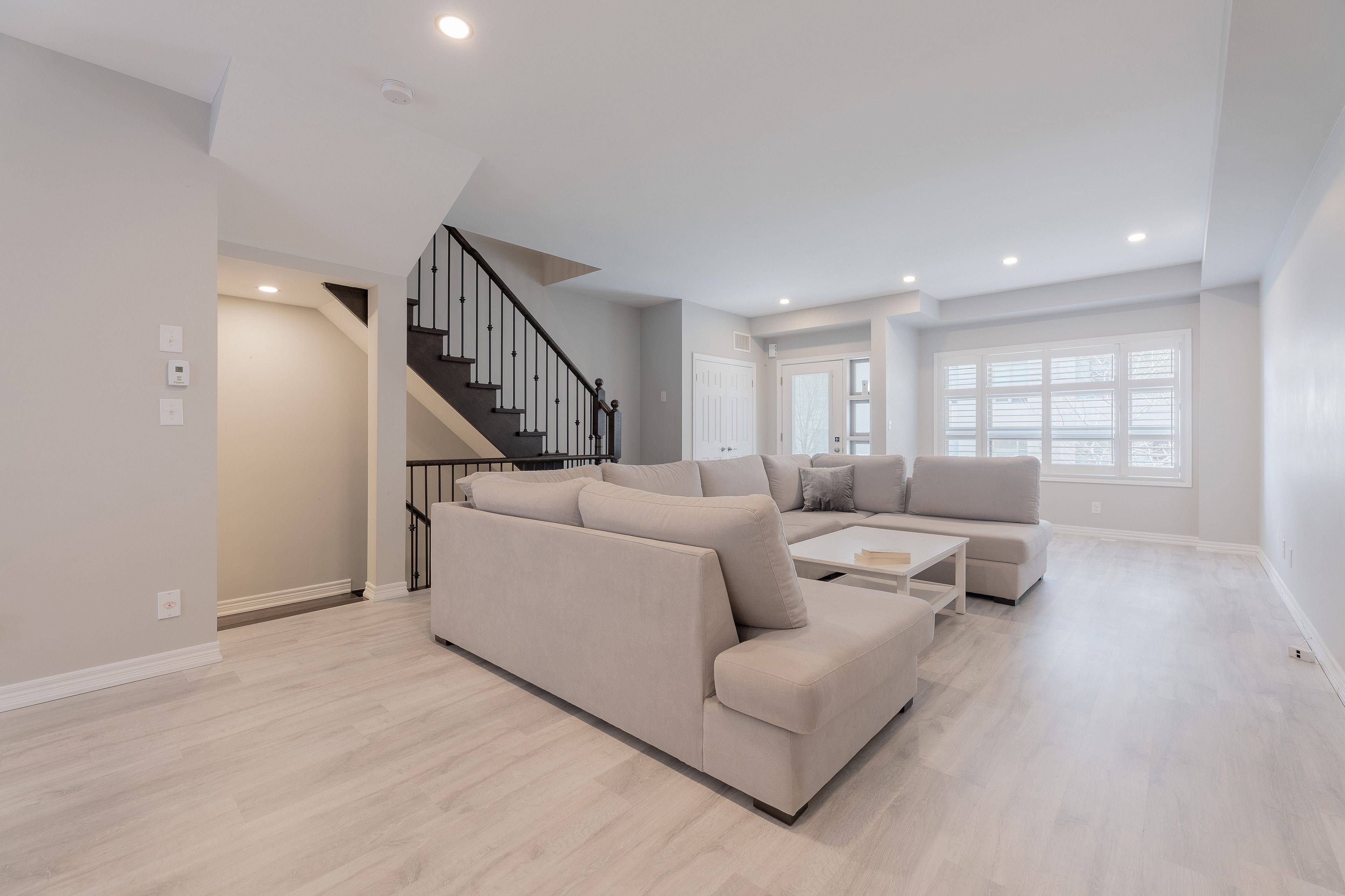 2460 Prince Michael DR #55, Oakville, ON L6H 0G8